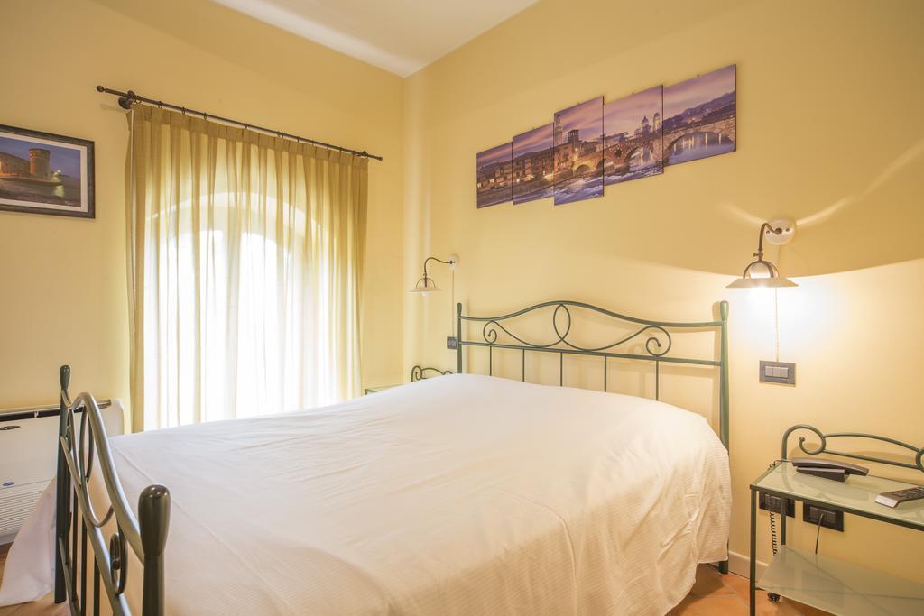 Hotel Antichi Cortili Dossobuono Habitación foto